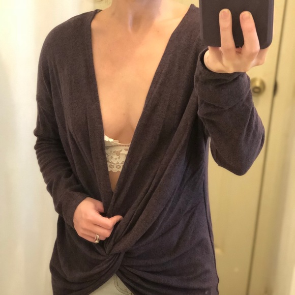 Black twisted Knot Reversible Top - Picture 7 of 7